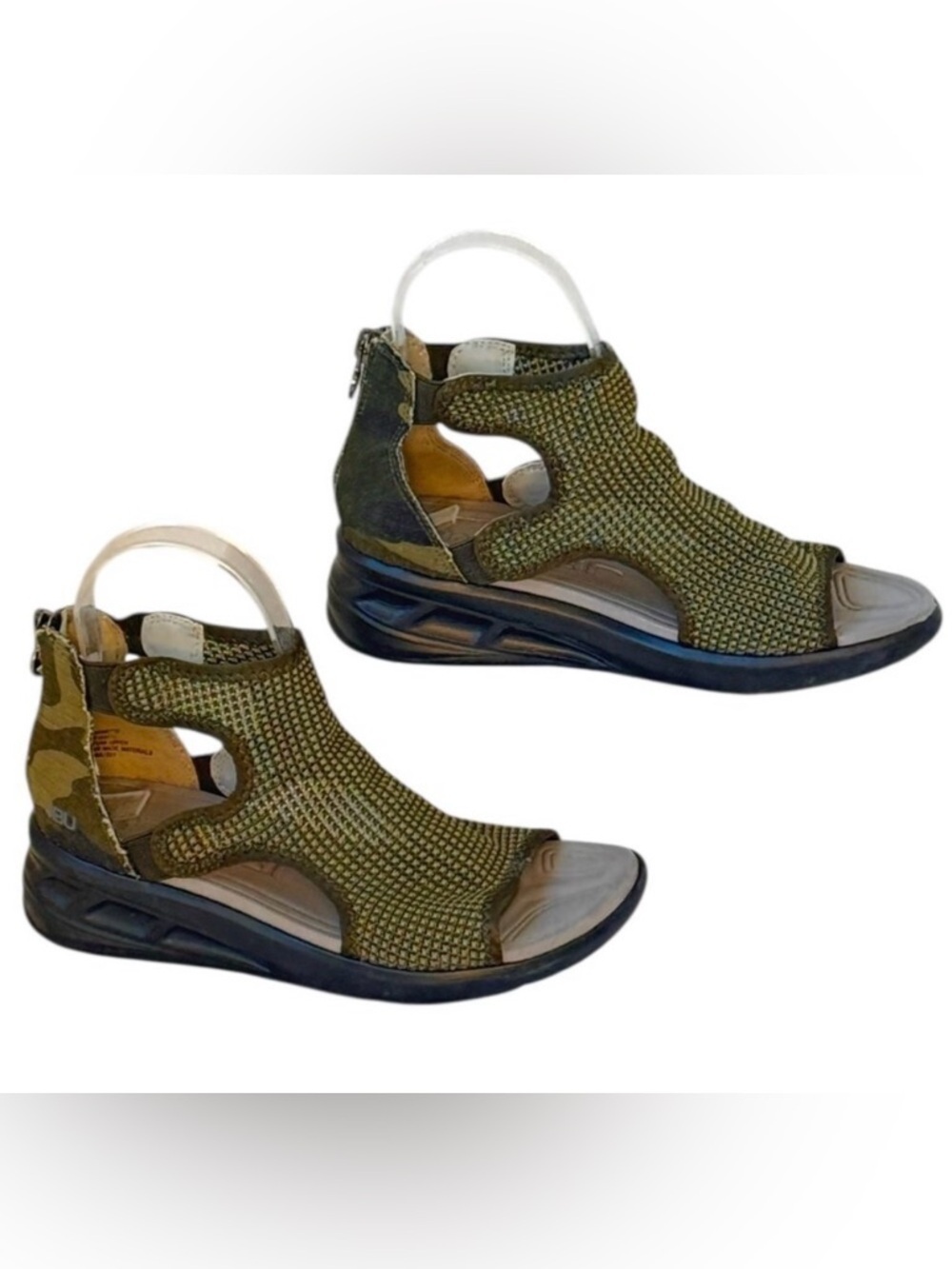 JBU Sport Margot Women's High Wedge Memory Foam Footbed Camo Zip Back Size 6.5